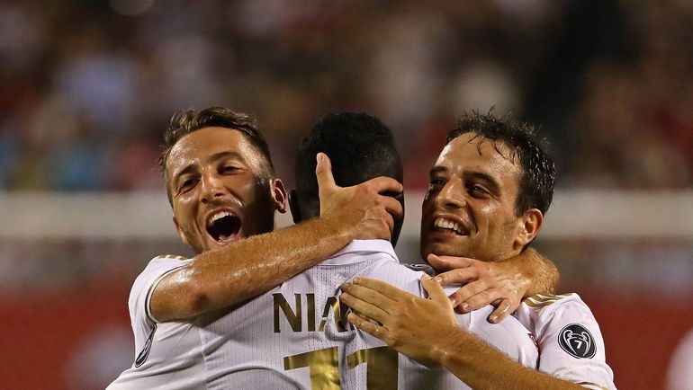 Итальянским клубам будет проще вернуть утраченные позиции и серьезно поправить финансовое положение. Фото AFP Итальянским клубам будет проще вернуть утраченные позиции и серьезно поправить финансовое положение. Фото AFP