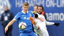 Игорь ДЕНИСОВ (слева) и полузащитник Мануэл ФЕРНАНДЕШ теперь одноклубники.