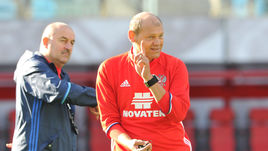 Станислав ЧЕРЧЕСОВ (слева) и Мирослав РОМАЩЕНКО.