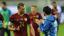 Сегодня. Москва. Россия - Гана - 1:0. Василий БЕРЕЗУЦКИЙ и Алан ДЗАГОЕВ.