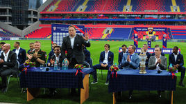 23 августа. Москва. Награждение армейцев золотыми медалями прошлого чемпионата состоялось на новой