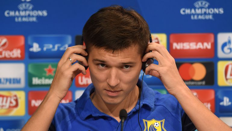 Дмитрий ПОЛОЗ на пресс-конференции. Фото REUTERS Дмитрий ПОЛОЗ на пресс-конференции. Фото REUTERS