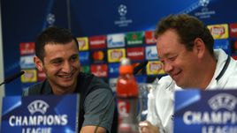 Сегодня. Леверкузен. Леонид СЛУЦКИЙ (справа) и Алан ДЗАГОЕВ.