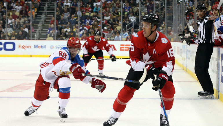 Среда. Питтсбург. Канада - Россия - 3:2 ОТ. Никита КУЧЕРОВ и Джонатан ТЭЙВЗ. Фото REUTERS Среда. Питтсбург. Канада - Россия - 3:2 ОТ. Никита КУЧЕРОВ и Джонатан ТЭЙВЗ. Фото REUTERS