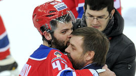 Александр РАДУЛОВ (слева) и Олег ЗНАРОК.