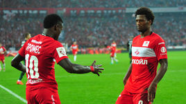 Квинси ПРОМЕС и ЗЕ ЛУИШ.