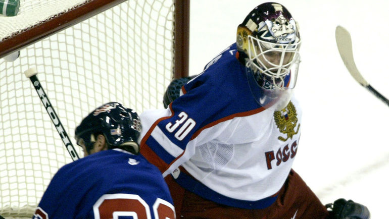 Илья БРЫЗГАЛОВ (справа) в матче со сборной США. Фото REUTERS Илья БРЫЗГАЛОВ (справа) в матче со сборной США. Фото REUTERS