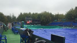 Московская погода мешает проведению матча Россия - Казахстан.