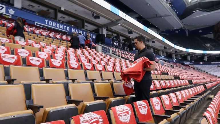Трибуны арены в Торонто. Фото AFP Трибуны арены в Торонто. Фото AFP