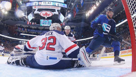 Сегодня. Торонто. Европы - США - 3:0. Мариан ГАБОРИК поражает ворота Джоната Куика.