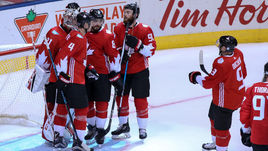 Суббота. Торонто. Канада - Чехия - 6:0. Сборная Канады празднует победу.