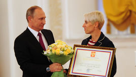 Сегодня. Москва. Кремль. Владимир ПУТИН и тренер Александра АНТОНОВА.