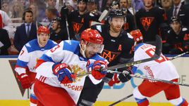 Вторник. Торонто. Россия - Северная Америка - 4:3. Павел ДАЦЮК атакует ворота соперника.