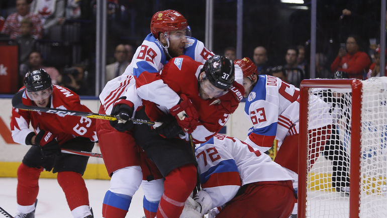 Никита НЕСТЕРОВ (№89) не дает Патрису БЕРЖЕРОНУ (№37) сыграть на отскоке. Фото USA Today Никита НЕСТЕРОВ (№89) не дает Патрису БЕРЖЕРОНУ (№37) сыграть на отскоке. Фото USA Today