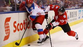 Суббота. Торонто. Канада – Россия – 5:3. Россиянин Владимир ТАРАСЕНКО против канадца Логана КУТЮРА.