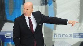 Майк КИНЭН.