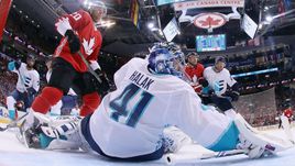 В выставочном матче между этими командами канадцы уверенно победили - 4:1.