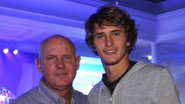 Александр ЗВЕРЕВ (слева) со своим сыном, ставшим победителем St. Petersburg Open.