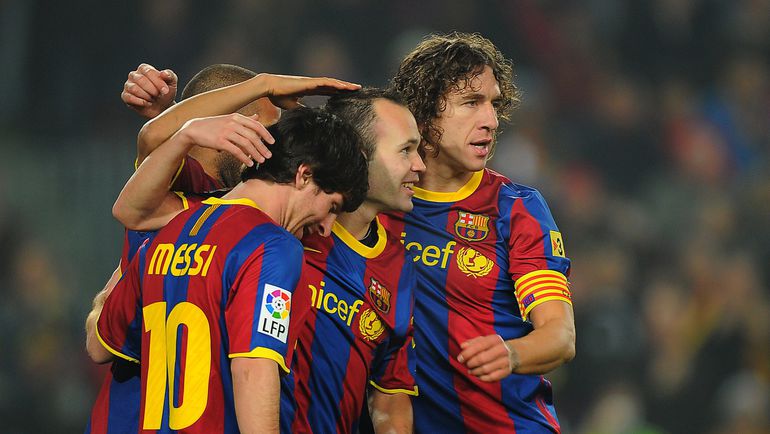 Лионель МЕССИ, Андрес ИНЬЕСТА и Карлес ПУЙОЛЬ. Фото AFP Лионель МЕССИ, Андрес ИНЬЕСТА и Карлес ПУЙОЛЬ. Фото AFP