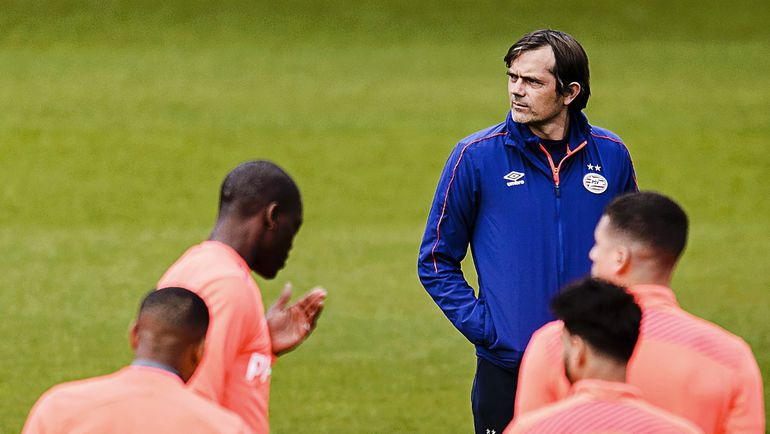 Главный тренер ПСВ Филлип КОКУ. Фото REUTERS Главный тренер ПСВ Филлип КОКУ. Фото REUTERS