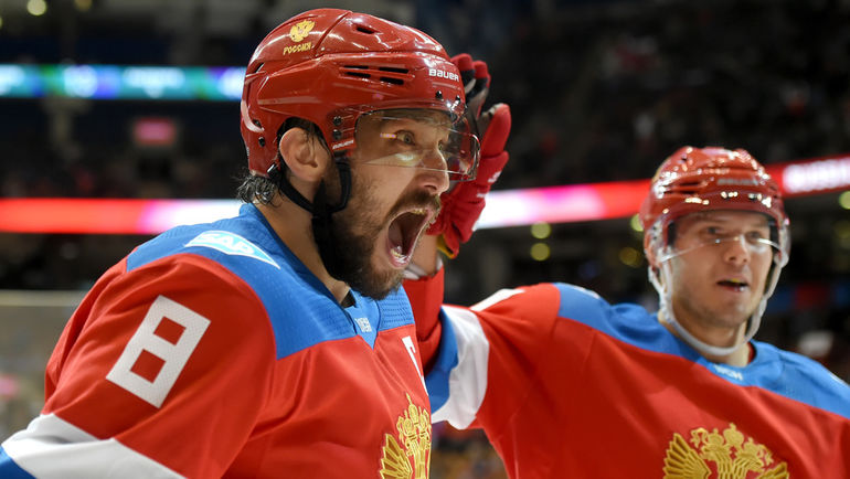 Нападающие сборной России Александр ОВЕЧКИН и Евгений КУЗНЕЦОВ. Фото USA TODAY Sports Нападающие сборной России Александр ОВЕЧКИН и Евгений КУЗНЕЦОВ. Фото USA TODAY Sports