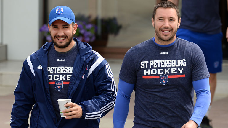 Вячеслав ВОЙНОВ и Илья КОВАЛЬЧУК. Фото Владимир БЕЗЗУБОВ, photo.khl.ru Вячеслав ВОЙНОВ и Илья КОВАЛЬЧУК. Фото Владимир БЕЗЗУБОВ, photo.khl.ru