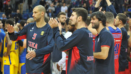 Игроки ЦСКА Джеймс ОГАСТИН, Нандо ДЕ КОЛО и Милош ТЕОДОСИЧ.