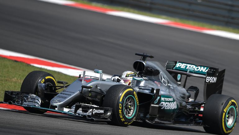 Льюис ХЭМИЛТОН. Фото AFP Льюис ХЭМИЛТОН. Фото AFP