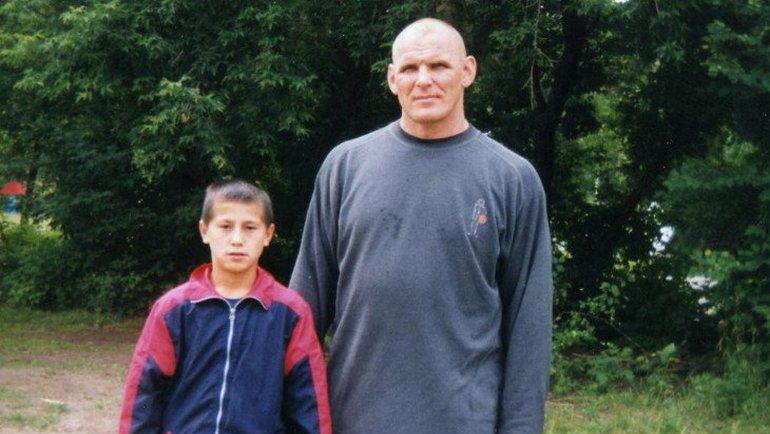 2000 год. Александр КАРЕЛИН и 9-летний Роман ВЛАСОВ. 2000 год. Александр КАРЕЛИН и 9-летний Роман ВЛАСОВ.