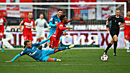 "Может, "Спартак" попросит еще все команды РФПЛ подвинуться?"