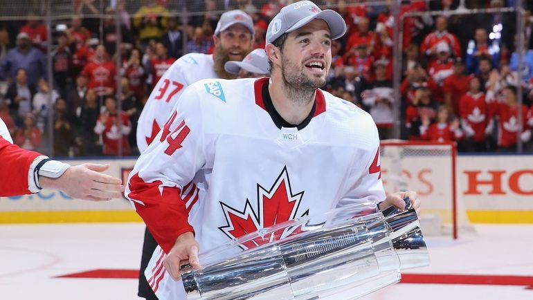 Марк-Эдуард ВЛАСИК с Кубком мира.