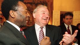 ПЕЛЕ и Никита СИМОНЯН.