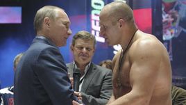 Федор ЕМЕЛЬЯНЕНКО и Владимир ПУТИН.