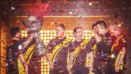 Team Dignitas.