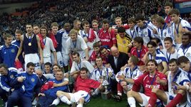 Январь 2002 года. Финал Кубка Содружества. "Спартак" М - "Динамо" К - 3:4. Награждение победителей.