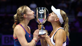 Сегодня. Сингапут. Екатерина МАКАРОВА и Елена ВЕСНИНА.