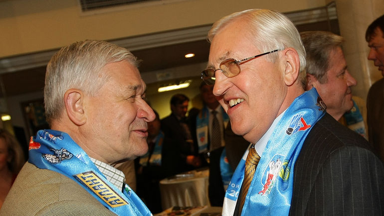 Владимир ЮРЗИНОВ и Борис МИХАЙЛОВ. Фото photo.khl.ru Владимир ЮРЗИНОВ и Борис МИХАЙЛОВ. Фото photo.khl.ru