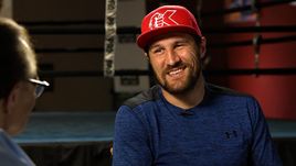 Сергей КОВАЛЕВ дает интервью Ларри Кингу.