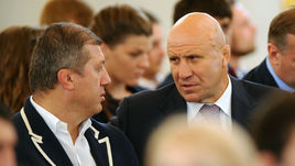 25 августа. Москва. Кремль. Михаил МАМИАШВИЛИ (справа) и главный тренер сборной России по вольной борьбе Дзамболат ТЕДЕЕВ на вручении медалей призерам Олимпийских игр в Рио-де-Жанейро.