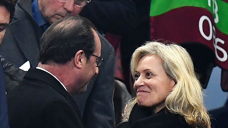 11 ноября. Париж. Франция – Швеция – 2:1. Президент Франции Франсуа ОЛЛАНД и Натали БУА ДЕ ЛЯ ТУР. Фото AFP 11 ноября. Париж. Франция – Швеция – 2:1. Президент Франции Франсуа ОЛЛАНД и Натали БУА ДЕ ЛЯ ТУР. Фото AFP