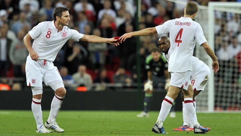 Фрэнк ЛЭМПАРД и Стивен ДЖЕРРАРД. Фото AFP Фрэнк ЛЭМПАРД и Стивен ДЖЕРРАРД. Фото AFP