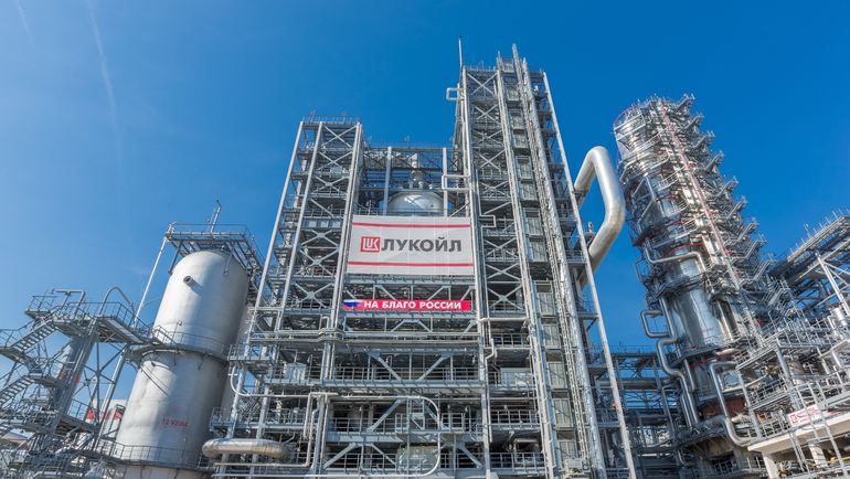 Российские и зарубежные заводы по производству масел ЛУКОЙЛ успешно прошли аудит на соответствие требованиям двух международных стандартов – ISO 14001 и OHSAS 18001. Российские и зарубежные заводы по производству масел ЛУКОЙЛ успешно прошли аудит на соответствие требованиям двух международных стандартов – ISO 14001 и OHSAS 18001.