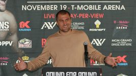 6 сентября. Нью-Йорк. Сергей КОВАЛЕВ на пресс-конференции перед боем с Андре Уордом.