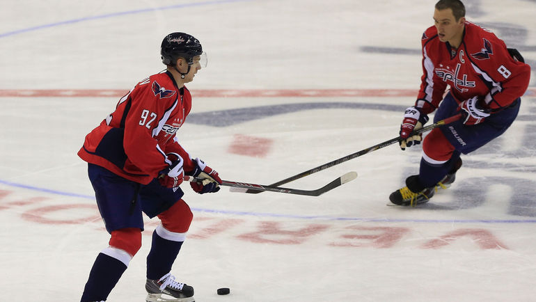 Александр ОВЕЧКИН (справа) и Евгений КУЗНЕЦОВ. Фото AFP Александр ОВЕЧКИН (справа) и Евгений КУЗНЕЦОВ. Фото AFP