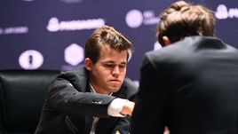 Магнус КАРЛСЕН и Сергей КАРЯКИН.