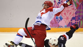 Участие Александра ОВЕЧКИНА (слева) и других звезд НХЛ в Олимпиаде 2018 года до сих пор находится под вопросом.