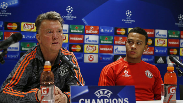 Луи ВАН ГАЛ и Мемфис ДЕПАЙ. Фото REUTERS Луи ВАН ГАЛ и Мемфис ДЕПАЙ. Фото REUTERS