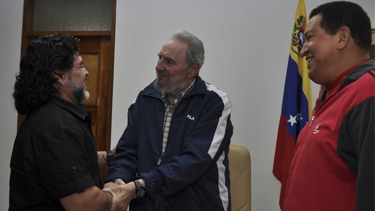 2011 год. Диего МАРАДОНА, Фидель КАСТРО и Уго ЧАВЕС. Фото REUTERS 2011 год. Диего МАРАДОНА, Фидель КАСТРО и Уго ЧАВЕС. Фото REUTERS