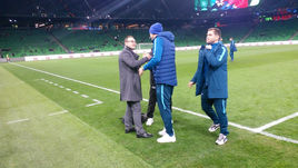 Быстров поздравил Кержакова и поздоровался с Дзюбой 