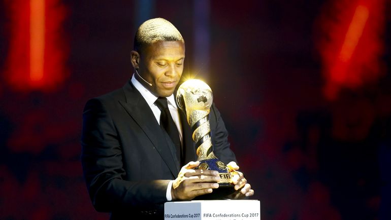 Двукратный обладатель Кубка конфедераций бразилец ЖУЛИУ БАТИСТА. Фото AFP Двукратный обладатель Кубка конфедераций бразилец ЖУЛИУ БАТИСТА. Фото AFP